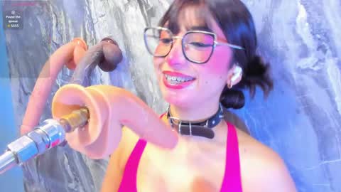 Snapshot of linda_sofi__ chatting on 4, 6, 2026 linda_sofi__ online show from 4, 6, 2026