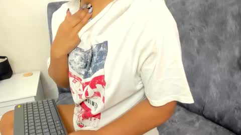 Snapshot of lindacastro2 chatting on 8, 2, 2026 ig linda cw2 online show from 8, 2, 2026