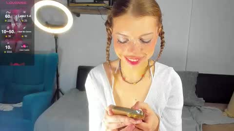 Snapshot of lindacrystalofc chatting on 26, 9, 2025 happy new year online show from 26, 9, 2025