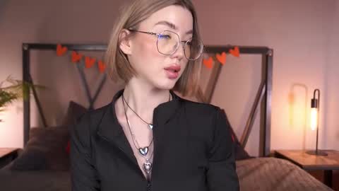 Snapshot of lindathacker chatting on 26, 2, 2025 your Linda is back online show from 26, 2, 2025