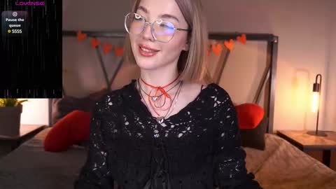 Snapshot of lindathacker chatting on 27, 2, 2025 your Linda is back online show from 27, 2, 2025
