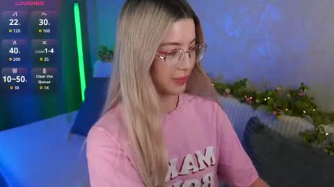 Snapshot of lindathackerr chatting on 15, 6, 2026 Linda online show from 15, 6, 2026