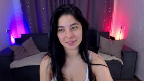 Snapshot of linell_sky chatting on 24, 10, 2025 linell_sky online show from 24, 10, 2025