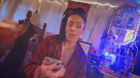 linuxgirlsudosu online show from 9, 1, 2025