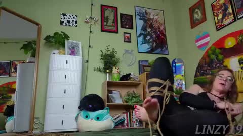 Linzy19 online show from 21, 2, 2025