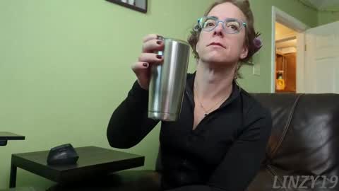 Linzy19 online show from 3, 12, 2025