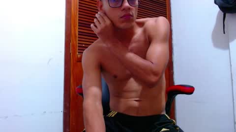 Snapshot of lion_grr chatting on 10, 2, 2025 lion_grr online show from 10, 2, 2025