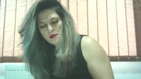 lionessmom online show from 22, 11, 2025