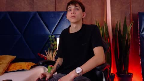 LION FOSTER online show from 13, 12, 2025