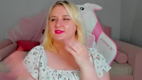 Snapshot of lioraardyn chatting on 10, 5, 2026 LioraArdyn online show from 10, 5, 2026