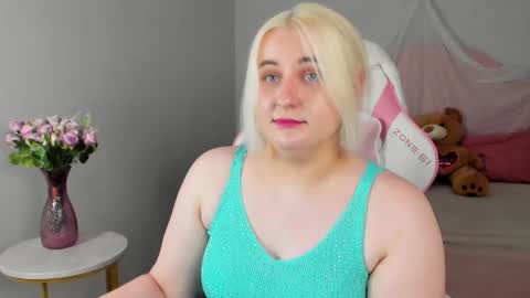 Snapshot of lioraardyn chatting on 6, 6, 2026 LioraArdyn online show from 6, 6, 2026