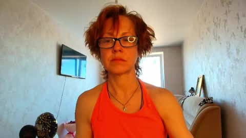 Liora Weiss online show from 22, 5, 2026