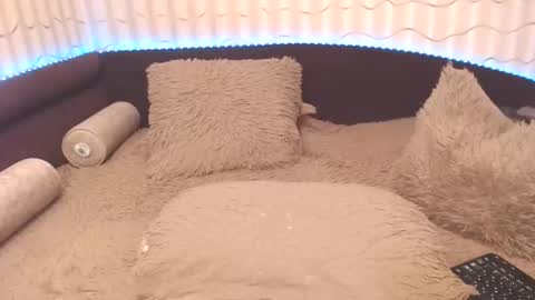 LIpsAddiction online show from 2, 3, 2025