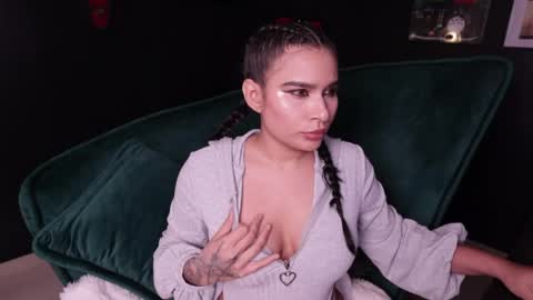 Snapshot of lireesa chatting on 18, 4, 2026 Lire online show from 18, 4, 2026