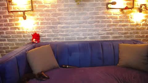 Lisa Caprice online show from 14, 2, 2025