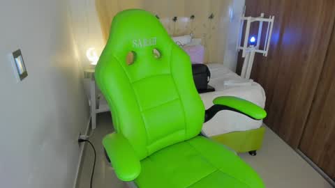 Snapshot of lisa_gerrard_ chatting on 19, 1, 2025 Lisa online show from 19, 1, 2025