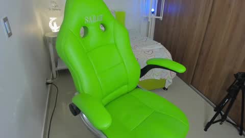 Snapshot of lisa_gerrard_ chatting on 7, 2, 2025 Lisa online show from 7, 2, 2025