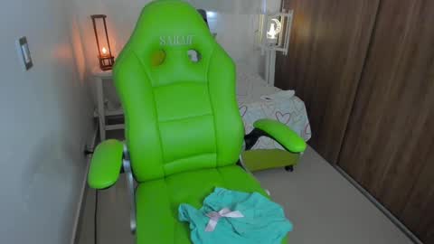 Snapshot of lisa_gerrard_ chatting on 17, 2, 2025 Lisa online show from 17, 2, 2025