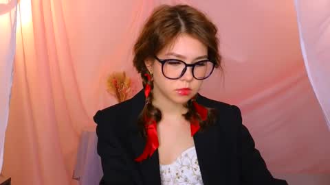 Snapshot of lisa_roses chatting on 15, 2, 2025 Lisa online show from 15, 2, 2025