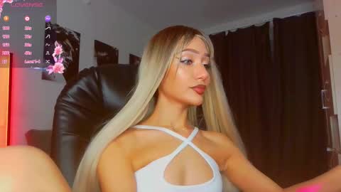 Snapshot of lisa_shultz chatting on 14, 12, 2025 Lisa online show from 14, 12, 2025