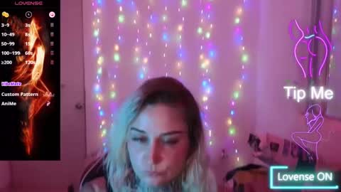 lisacasandra online show from 5, 3, 2025