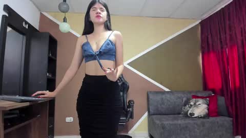 Snapshot of lisagray_1 chatting on 13, 11, 2025 Lisa Gray Independent Model online show from 13, 11, 2025