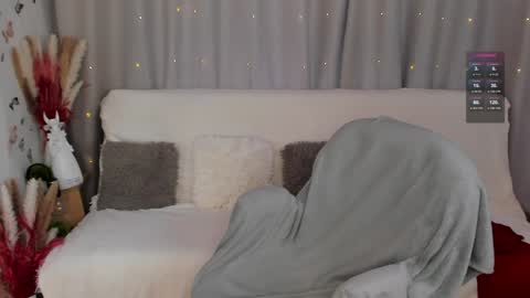 Snapshot of lisamooore chatting on 11, 12, 2024 Lisa Moore online show from 11, 12, 2024