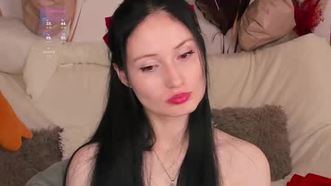 Snapshot of lisamooore chatting on 2, 12, 2025 Lisa Moore online show from 2, 12, 2025