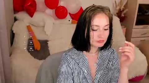 Snapshot of lisamooore chatting on 2, 7, 2026 Lisa Moore online show from 2, 7, 2026