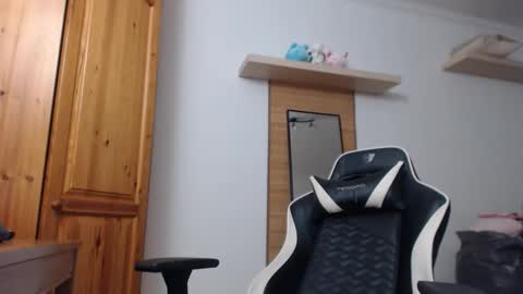 Lisaskybaby online show from 1, 4, 2026