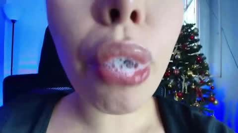 Lisbet online show from 26, 12, 2024