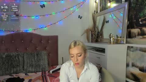 Snapshot of lissa_brown_ chatting on 14, 12, 2024 Lissa online show from 14, 12, 2024