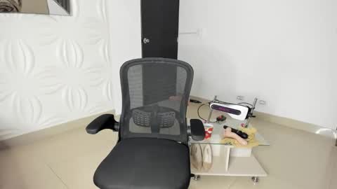 Snapshot of lissa_brown_ chatting on 2, 10, 2025 Lissa online show from 2, 10, 2025