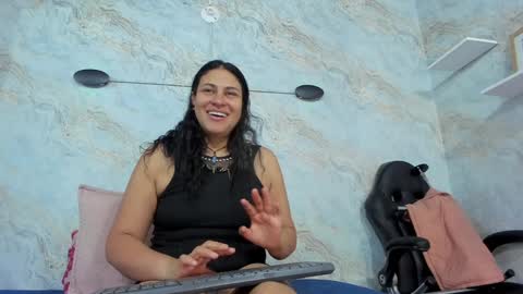 Snapshot of lissa_harris_ chatting on 12, 1, 2025 Lisa online show from 12, 1, 2025