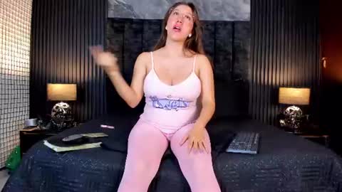Lissa Kim online show from 8, 7, 2026