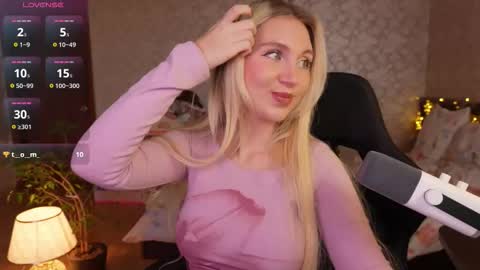 Snapshot of lissablush_ chatting on 4, 11, 2025 Lissa online show from 4, 11, 2025