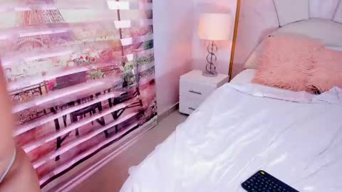 little__doll18 online show from 8, 5, 2026