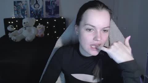 little__flowers online show from 20, 3, 2026