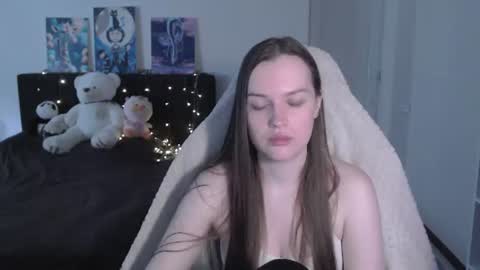 Snapshot of little__flowers chatting on 16, 7, 2026 little__flowers online show from 16, 7, 2026