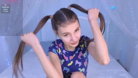    online show from 11, 4, 2026