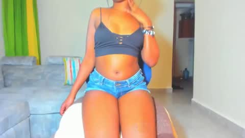Snapshot of little_africa chatting on 31, 12, 2024 little_africa online show from 31, 12, 2024