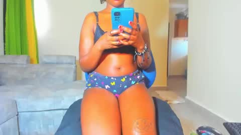Snapshot of little_africa chatting on 7, 1, 2025 little_africa online show from 7, 1, 2025