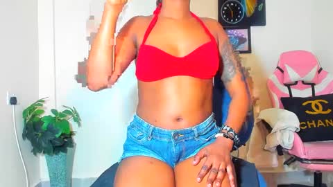 Snapshot of little_africa chatting on 4, 2, 2025 little_africa online show from 4, 2, 2025
