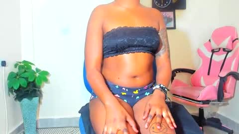 Snapshot of little_africa chatting on 24, 2, 2025 little_africa online show from 24, 2, 2025