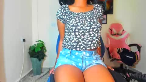 Snapshot of little_africa chatting on 4, 3, 2025 little_africa online show from 4, 3, 2025