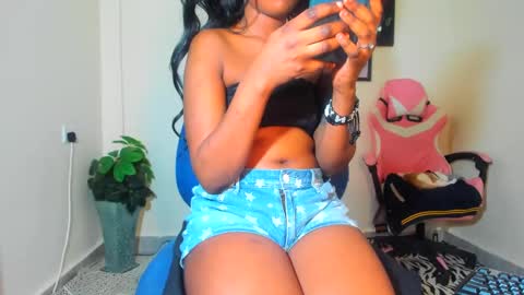 Snapshot of little_africa chatting on 4, 3, 2025 little_africa online show from 4, 3, 2025