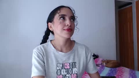 Snapshot of little_angelito2 chatting on 12, 11, 2025 TU ANGELITO online show from 12, 11, 2025