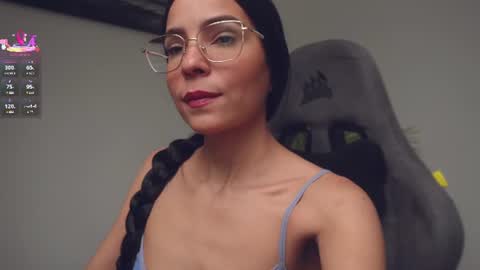 Snapshot of little_eli chatting on 23, 7, 2026 Help me reach 100 likes online show from 23, 7, 2026