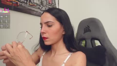 Snapshot of little_eli chatting on 25, 7, 2026 Help me reach 100 likes online show from 25, 7, 2026