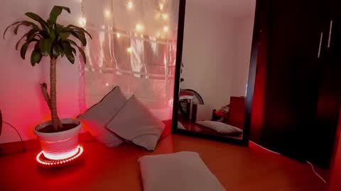 Emily online show from 18, 12, 2024